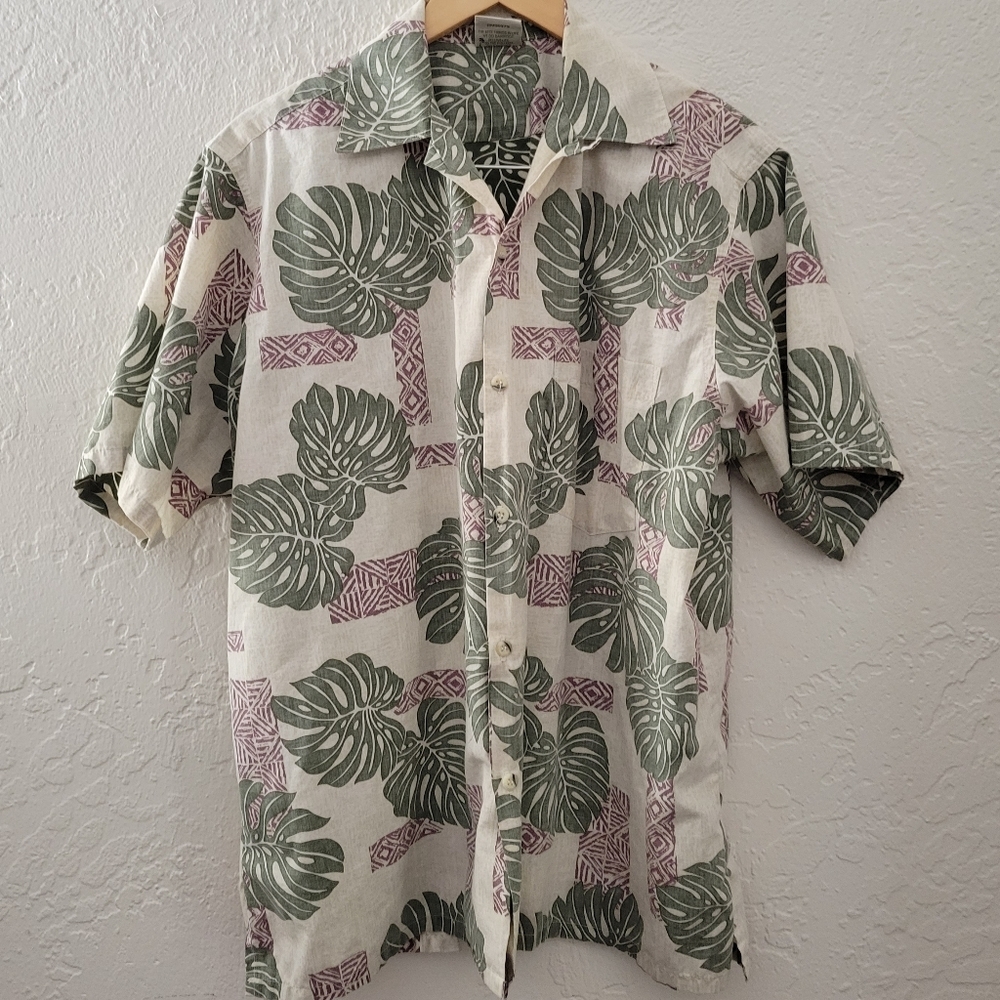 Go Barefoot Hawaiian Shirt Size Large